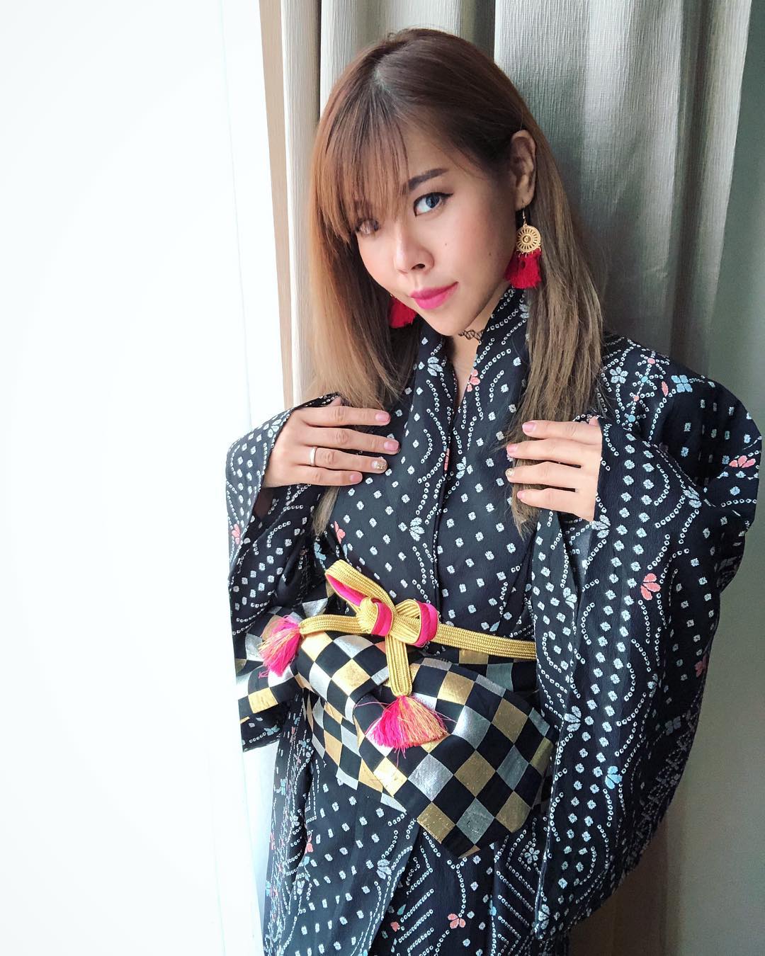 Customer wearing Sumo Vintage